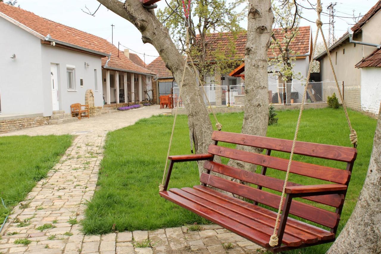 Julia Apartman Pacir Dış mekan fotoğraf