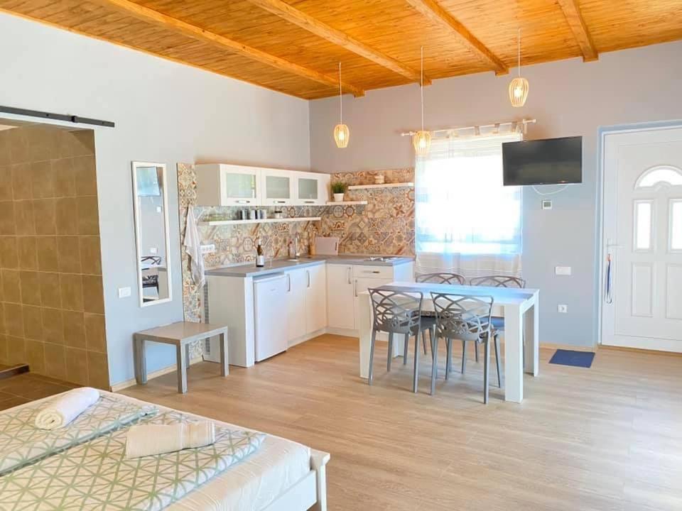 Julia Apartman Pacir Dış mekan fotoğraf